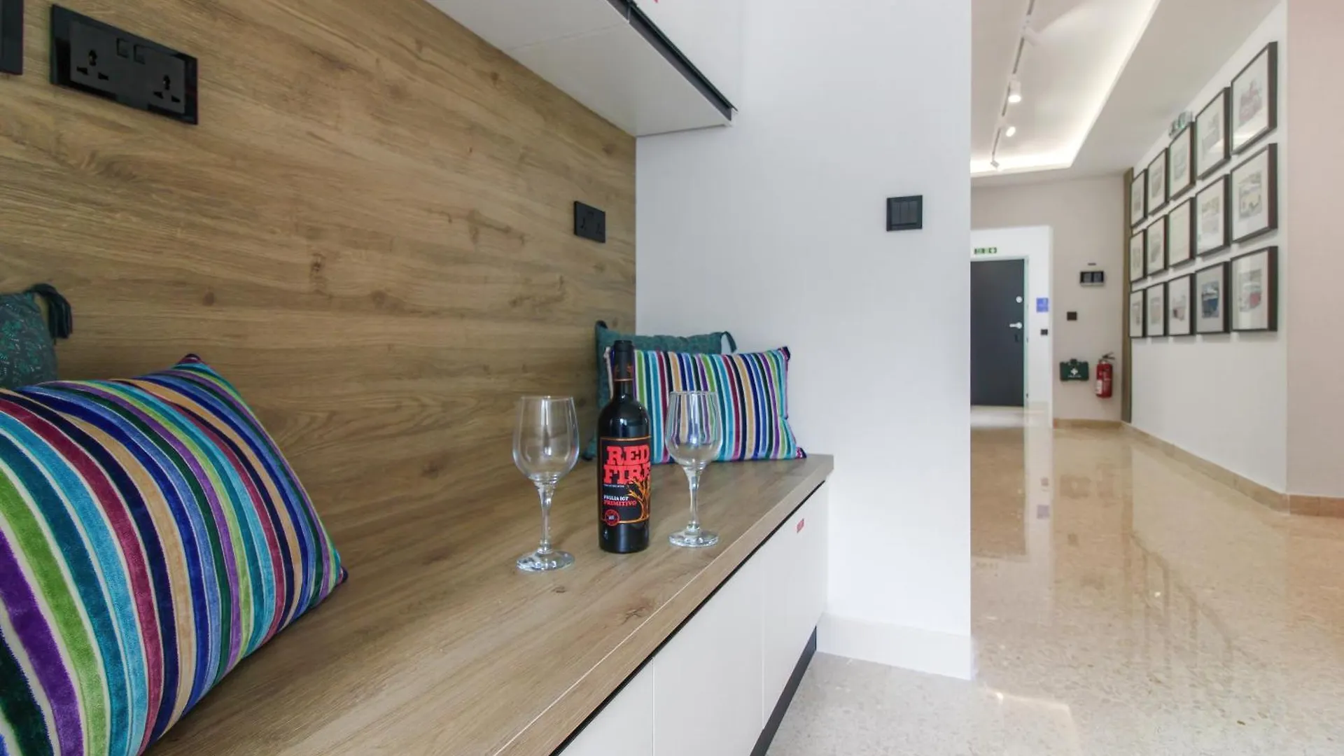 Designer - 60 Seconds To The Beach I Free Parking! Saint Julian's Malta