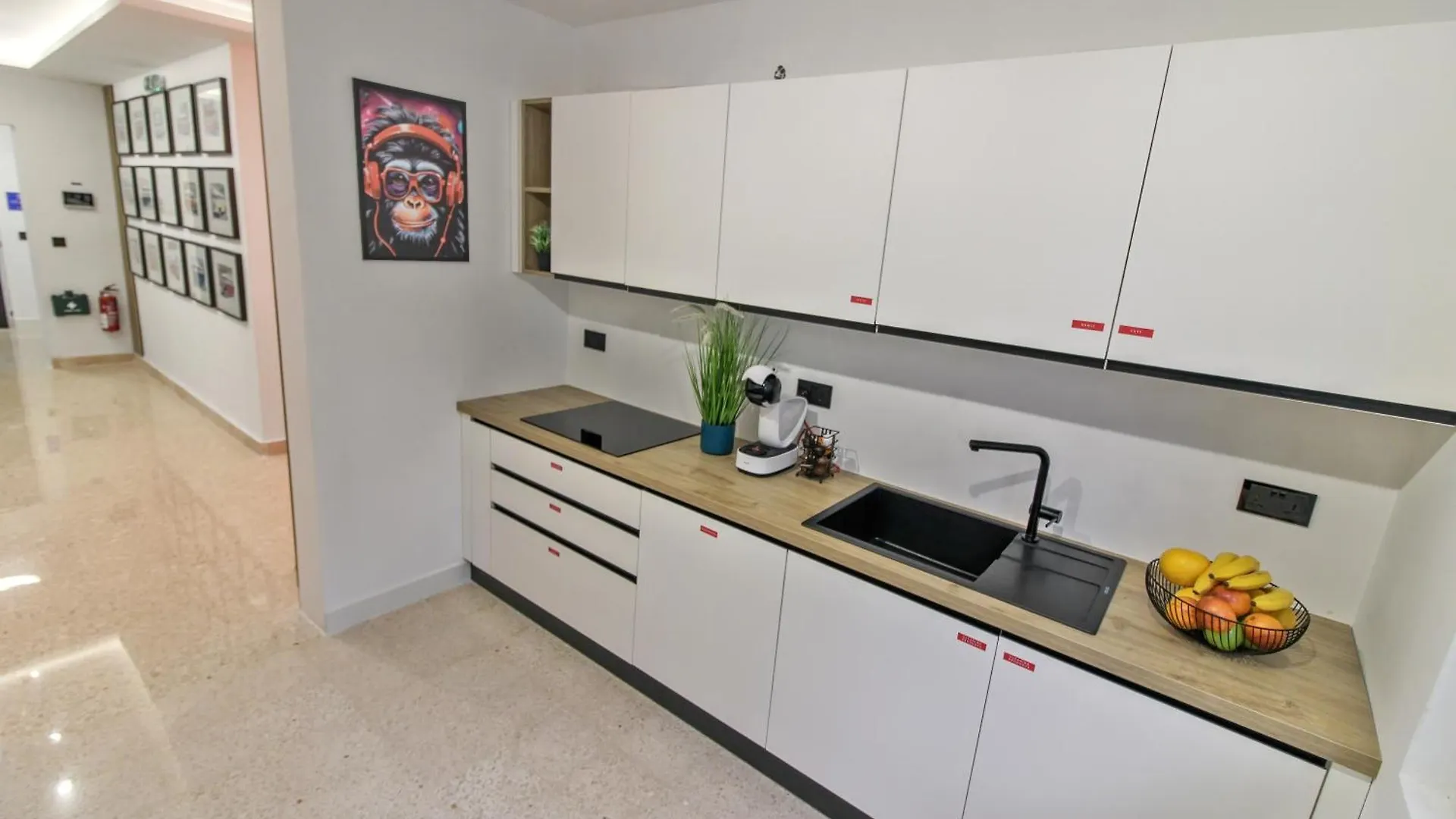 Apartment Designer - 60 Seconds To The Beach I Free Parking! Saint Julian's