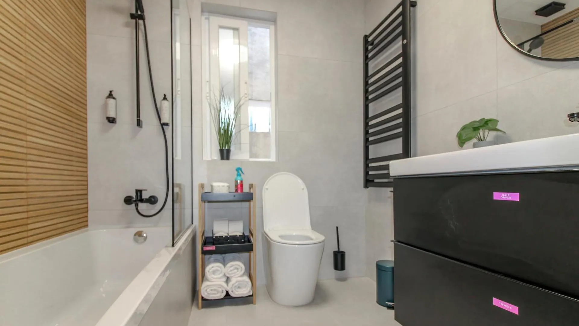 Apartment Designer - 60 Seconds To The Beach I Free Parking! Saint Julian's Malta