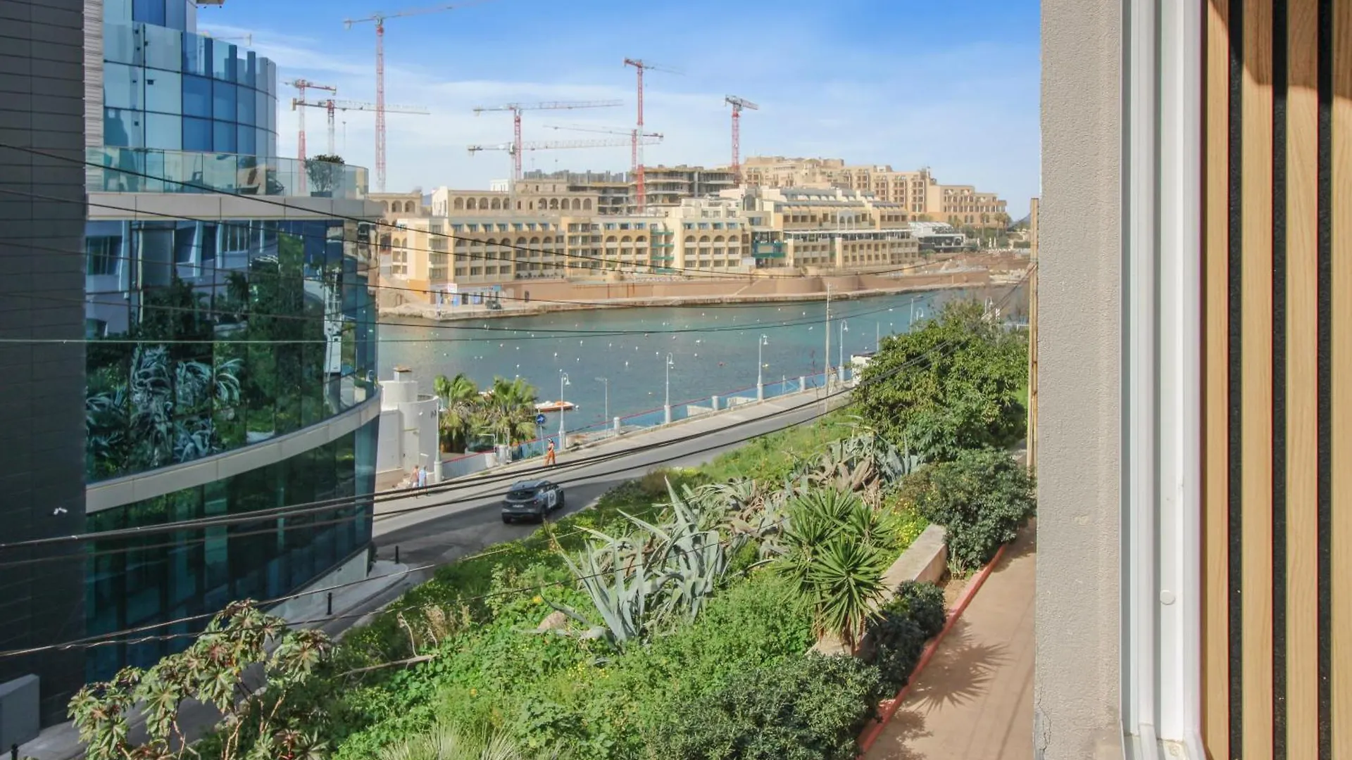 Designer - 60 Seconds To The Beach I Free Parking! Saint Julian's Malta